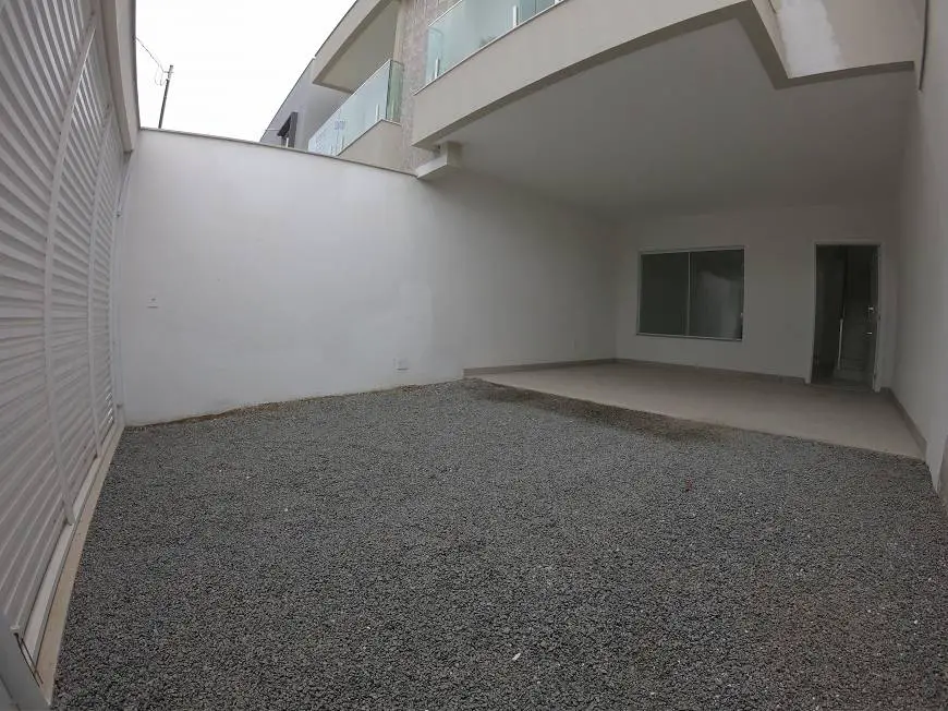 Foto 3 de Casa com 3 Quartos à venda, 135m² em Colina de Laranjeiras, Serra
