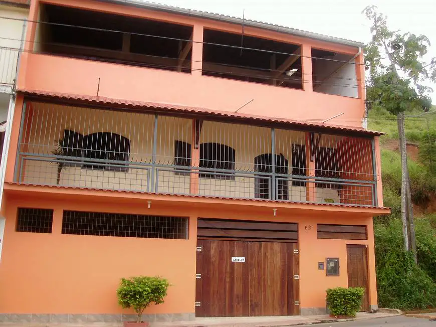 Foto 1 de Casa com 3 Quartos à venda, 340m² em Dornelas, Muriaé