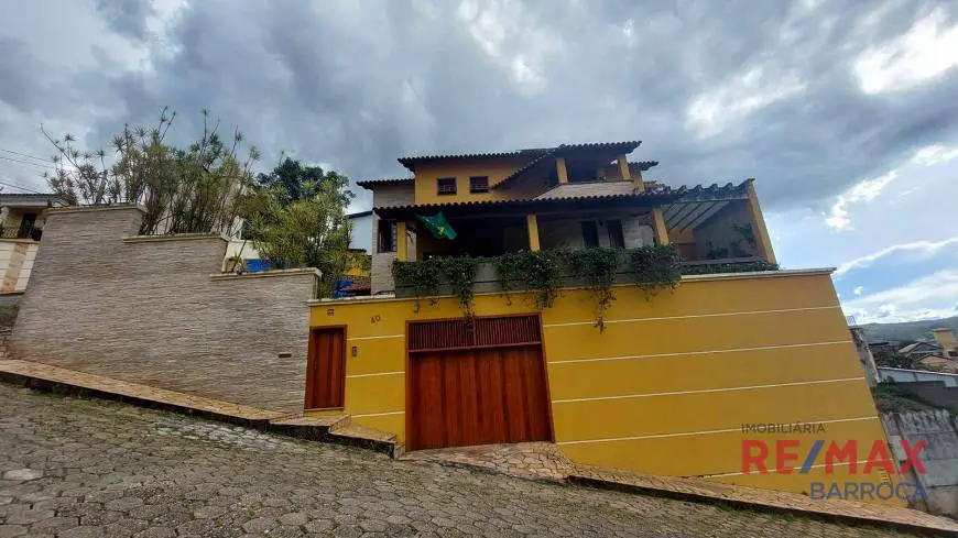 Foto 1 de Casa com 7 Quartos à venda, 700m² em São Caetano, São João Del Rei