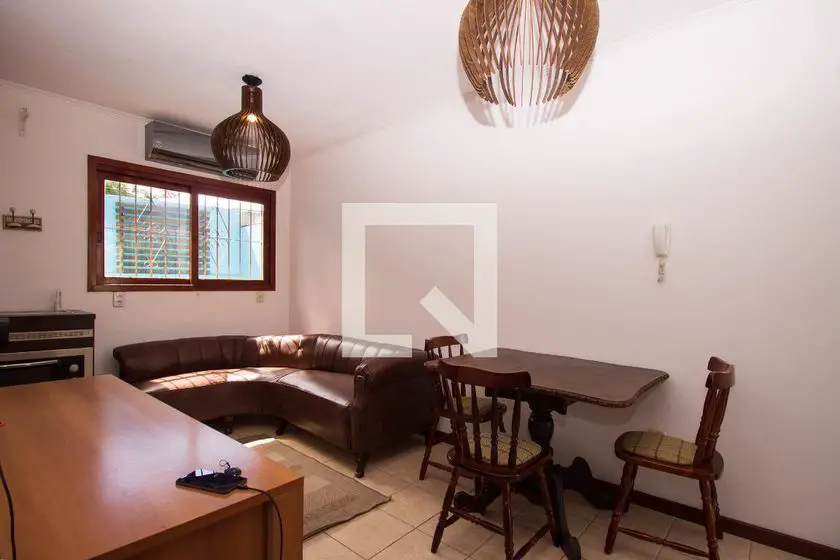 Foto 1 de Casa de Condomínio com 1 Quarto para alugar, 40m² em Guarujá, Porto Alegre