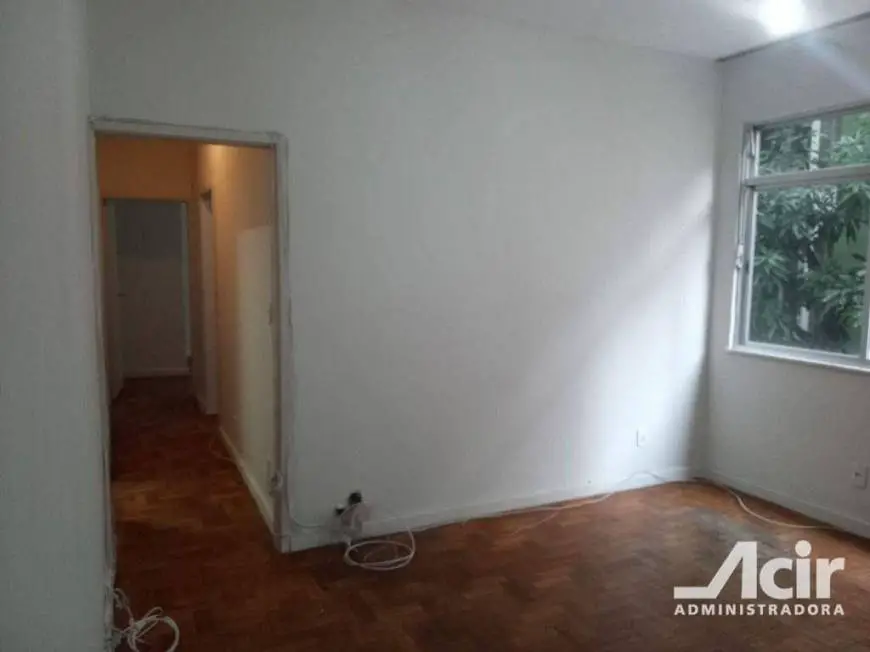 Foto 2 de Apartamento com 2 Quartos para alugar, 65m² em Botafogo, Rio de Janeiro