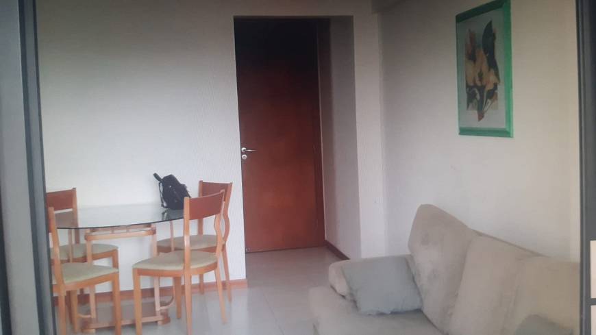 Foto 2 de Apartamento com 2 Quartos para alugar, 82m² em Caminho Das Árvores, Salvador