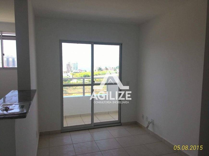 Foto 3 de Apartamento com 2 Quartos à venda, 50m² em Glória, Macaé