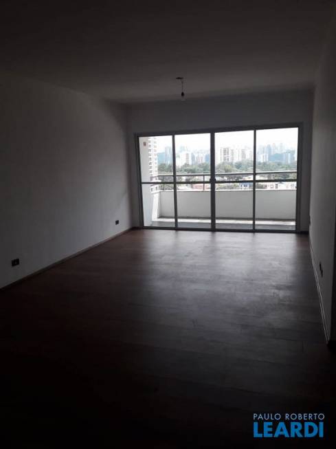 Foto 1 de Apartamento com 3 Quartos para venda ou aluguel, 158m² em Alto Da Boa Vista, São Paulo