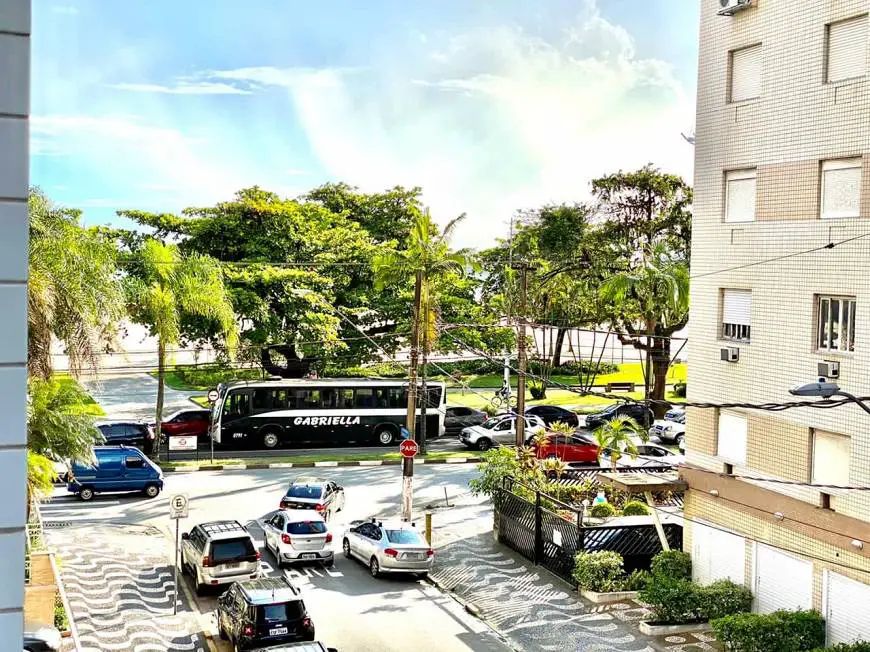 Foto 5 de Apartamento com 3 Quartos para alugar, 127m² em Gonzaga, Santos