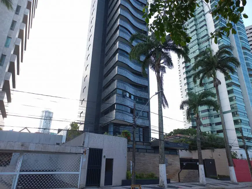 Foto 1 de Apartamento com 3 Quartos à venda, 200m² em Ilha do Retiro, Recife