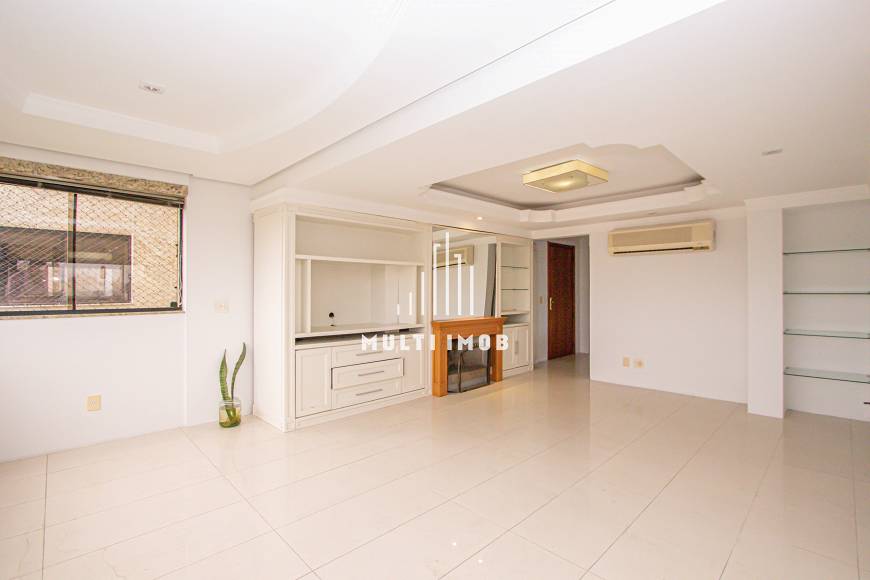 Foto 3 de Apartamento com 3 Quartos para alugar, 138m² em Jardim Lindóia, Porto Alegre