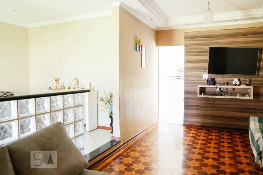Foto 4 de Casa com 3 Quartos para alugar, 270m² em Campo Grande, São Paulo