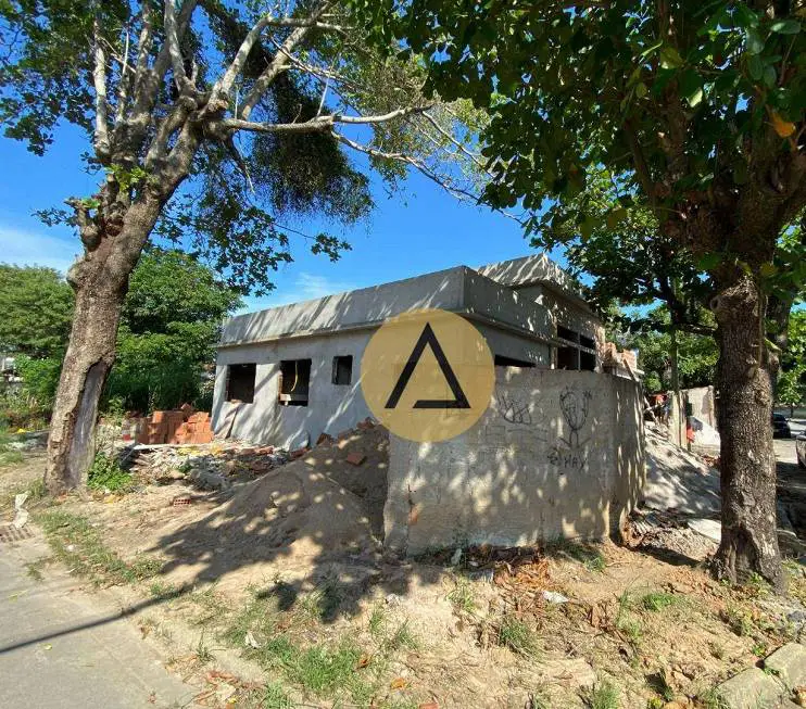 Foto 1 de Casa com 3 Quartos à venda, 90m² em Extensão do Bosque, Rio das Ostras