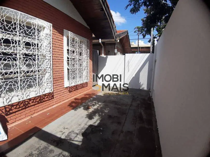 Foto 2 de Casa com 3 Quartos para alugar, 140m² em Jardim Brasil, Bauru