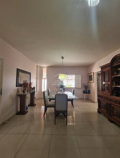 Foto 5 de Casa com 4 Quartos à venda, 390m² em Ininga, Teresina
