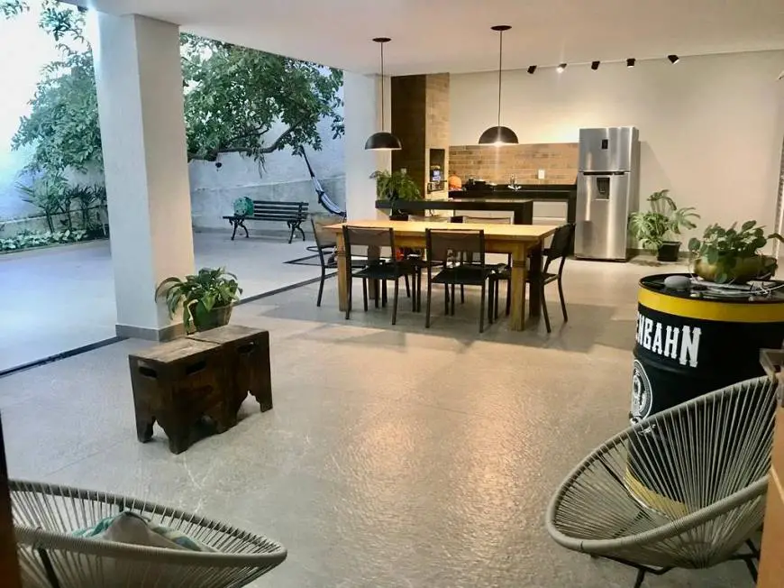 Foto 1 de Casa com 4 Quartos para alugar, 350m² em Palmares, Belo Horizonte