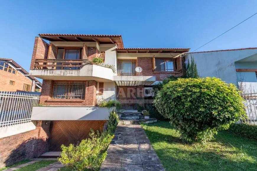 Foto 1 de Casa com 4 Quartos à venda, 430m² em Vila Assunção, Porto Alegre