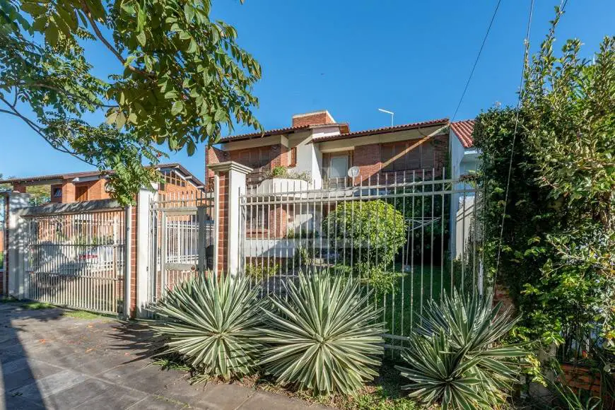 Foto 4 de Casa com 4 Quartos à venda, 430m² em Vila Assunção, Porto Alegre