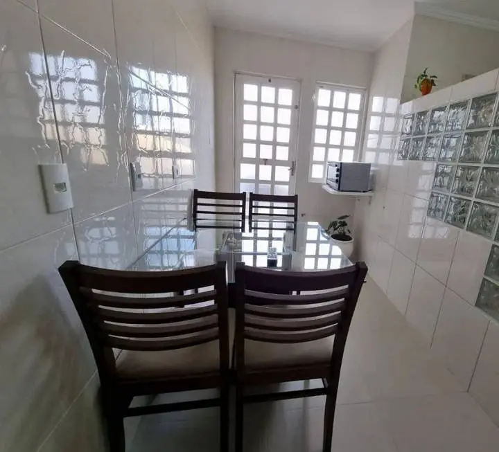 Foto 5 de Sobrado com 4 Quartos à venda, 250m² em Jardim Carvalho, Ponta Grossa