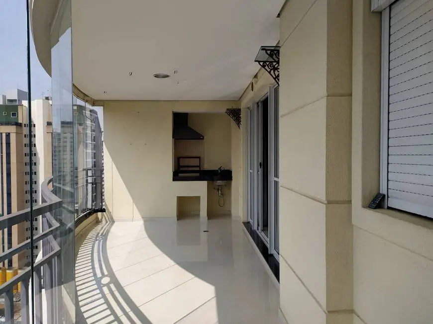 Foto 1 de Apartamento com 2 Quartos para venda ou aluguel, 126m² em Moema, São Paulo