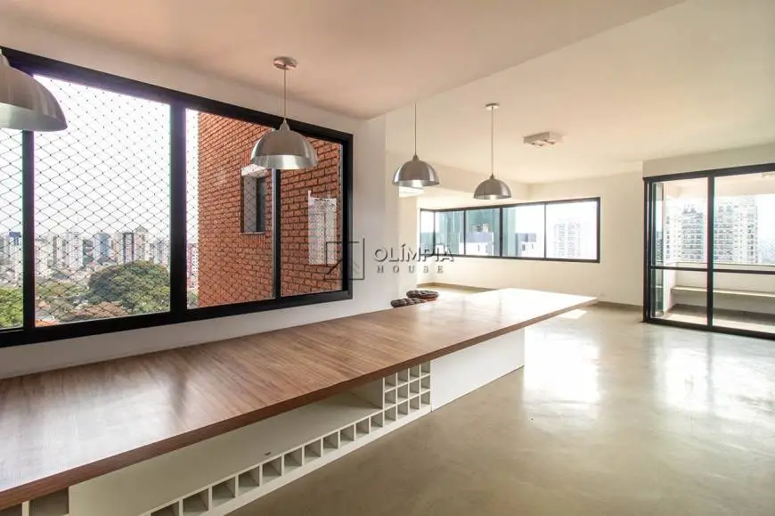 Foto 1 de Apartamento com 2 Quartos à venda, 204m² em Vila Romana, São Paulo