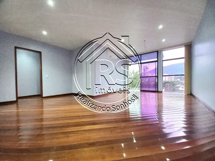 Foto 1 de Apartamento com 3 Quartos para alugar, 136m² em Grajaú, Rio de Janeiro