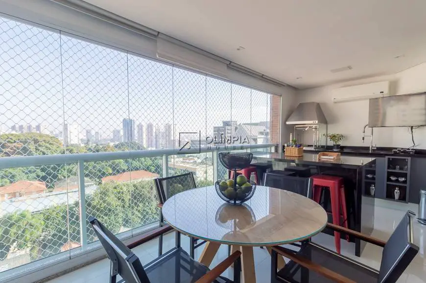 Foto 1 de Apartamento com 3 Quartos à venda, 221m² em Perdizes, São Paulo