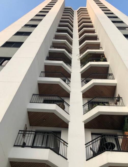 Foto 1 de Apartamento com 3 Quartos para alugar, 74m² em Vila Hamburguesa, São Paulo