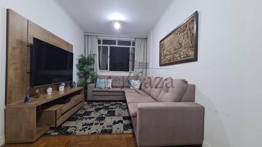 Foto 1 de Apartamento com 4 Quartos à venda, 108m² em Centro, São José dos Campos