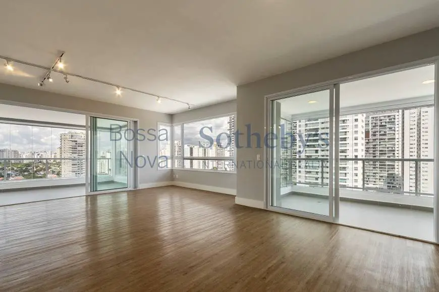 Foto 1 de Apartamento com 4 Quartos à venda, 230m² em Cidade Monções, São Paulo