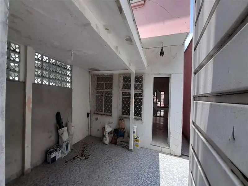 Foto 3 de Casa com 2 Quartos para alugar, 210m² em Água Branca, São Paulo