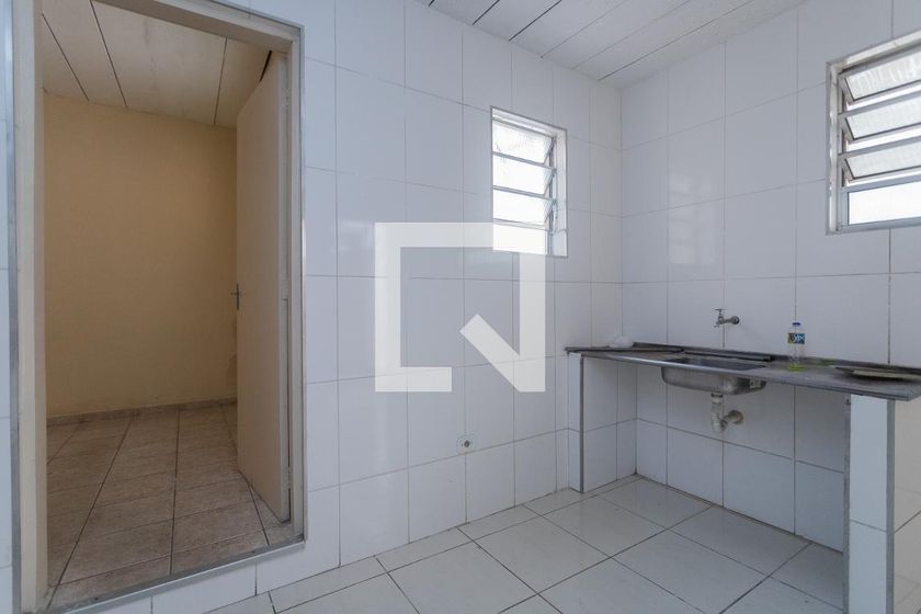 Foto 1 de Casa com 2 Quartos para alugar, 50m² em Barra Funda, São Paulo