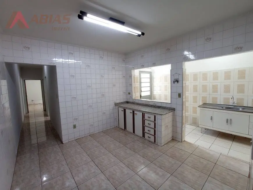 Foto 1 de Casa com 2 Quartos para alugar, 120m² em Jardim Bandeirantes, São Carlos