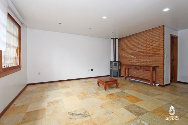 Foto 2 de Casa com 2 Quartos à venda, 201m² em Tristeza, Porto Alegre