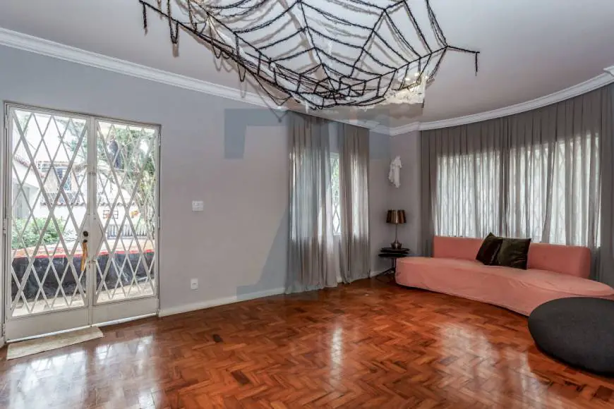 Foto 1 de Casa com 3 Quartos para alugar, 280m² em Jardim Europa, São Paulo