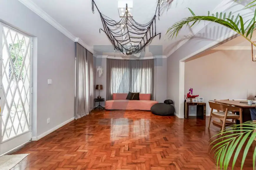 Foto 2 de Casa com 3 Quartos para alugar, 280m² em Jardim Europa, São Paulo
