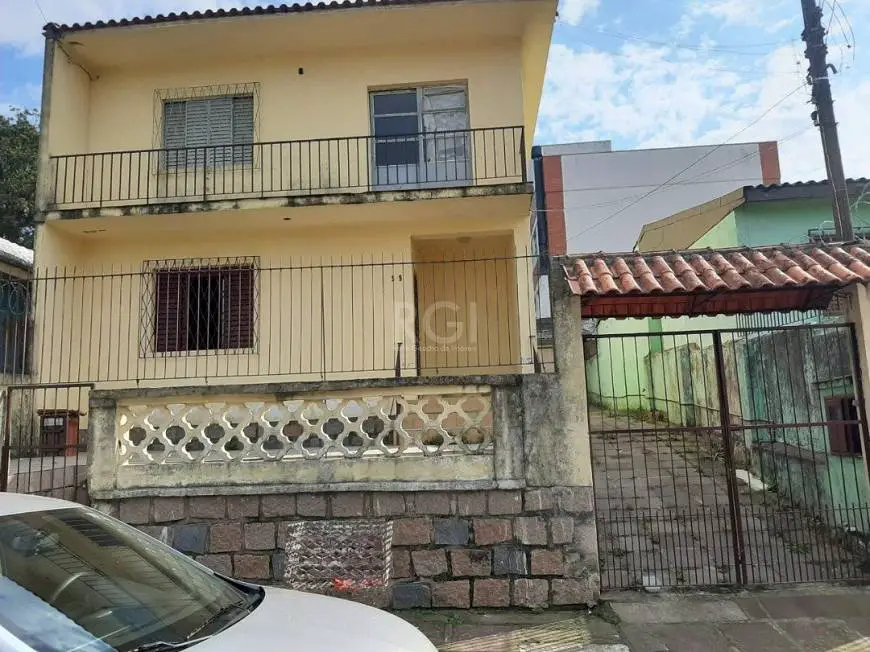 Foto 1 de Casa com 4 Quartos à venda, 247m² em Partenon, Porto Alegre