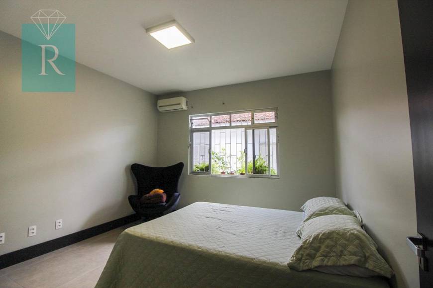 Foto 3 de Casa com 4 Quartos à venda, 275m² em Santa Mônica, Florianópolis