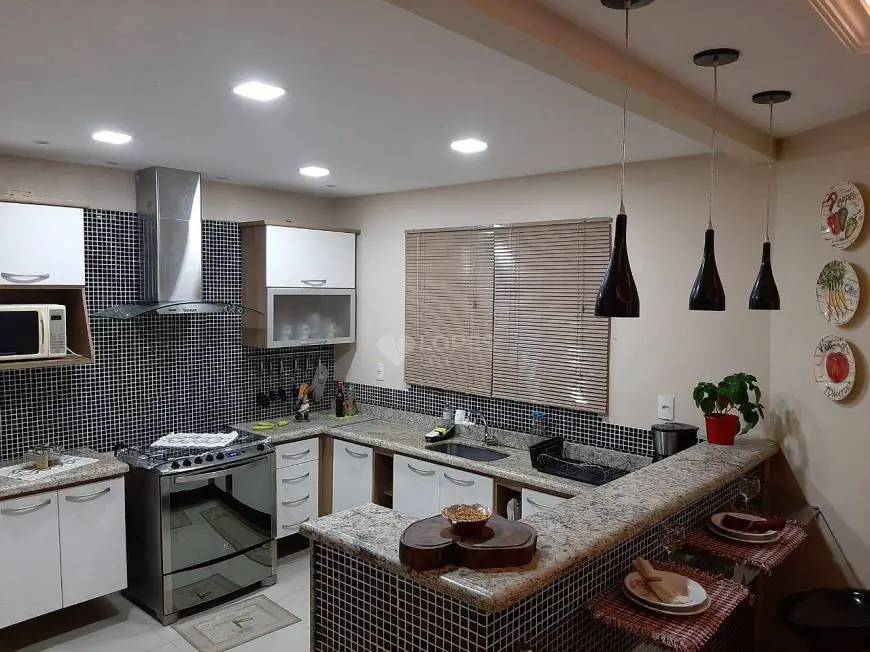 Foto 2 de Casa de Condomínio com 3 Quartos à venda, 169m² em Rio do Ouro, Niterói