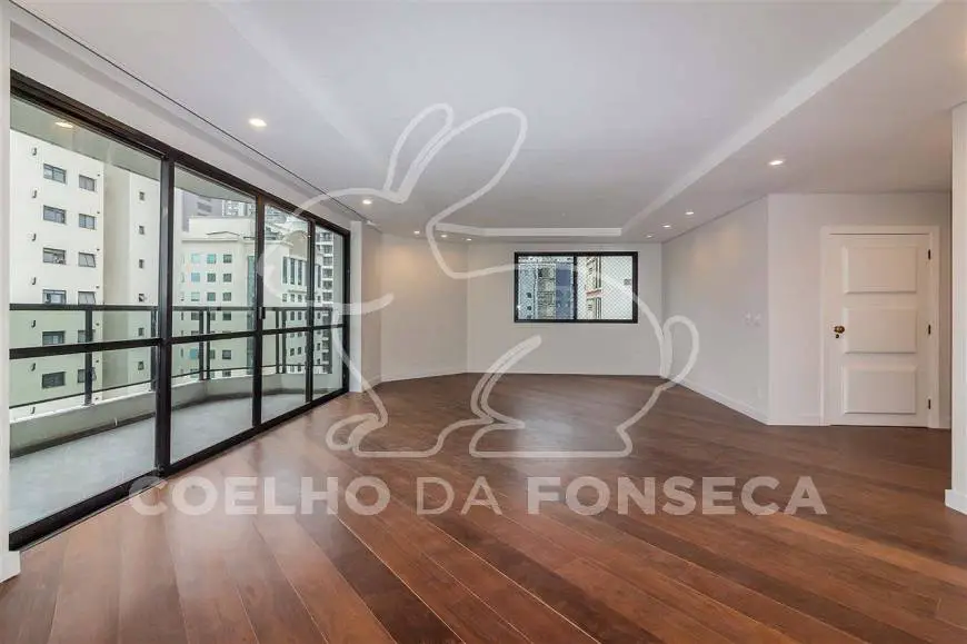 Foto 2 de Cobertura com 4 Quartos para alugar, 412m² em Jardim América, São Paulo