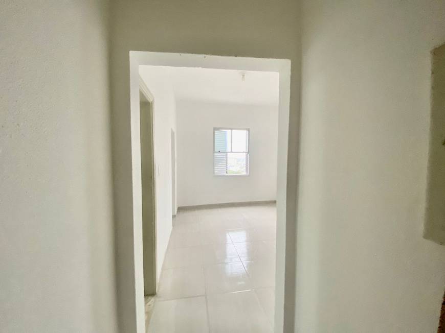 Foto 2 de Kitnet com 1 Quarto à venda, 32m² em Centro, São Vicente