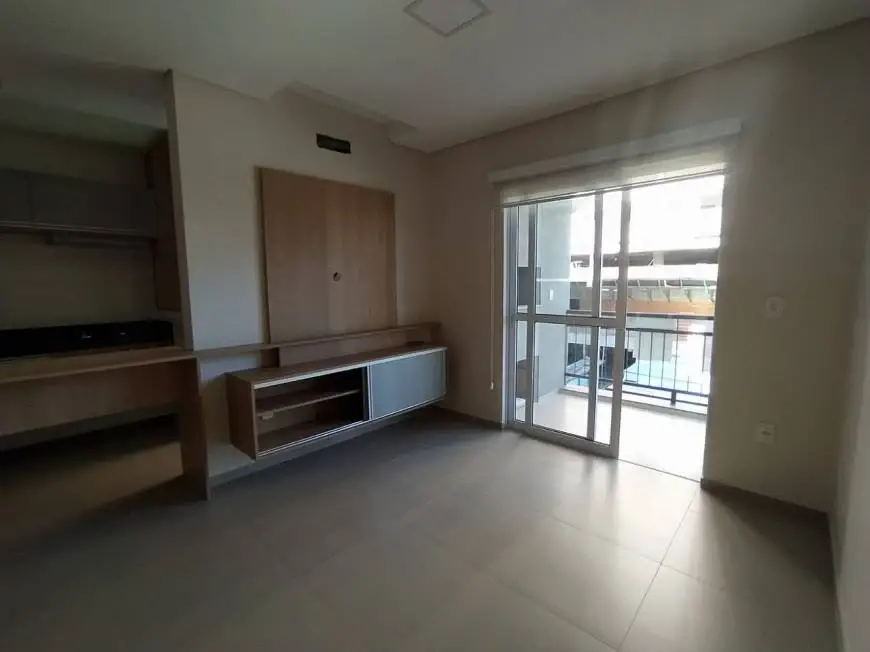Foto 2 de Apartamento com 2 Quartos para alugar, 72m² em Centro, Lajeado