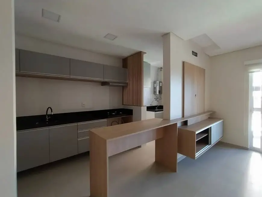 Foto 3 de Apartamento com 2 Quartos para alugar, 72m² em Centro, Lajeado