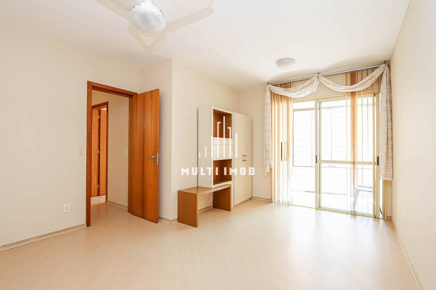 Foto 2 de Apartamento com 2 Quartos para alugar, 75m² em Jardim Botânico, Porto Alegre
