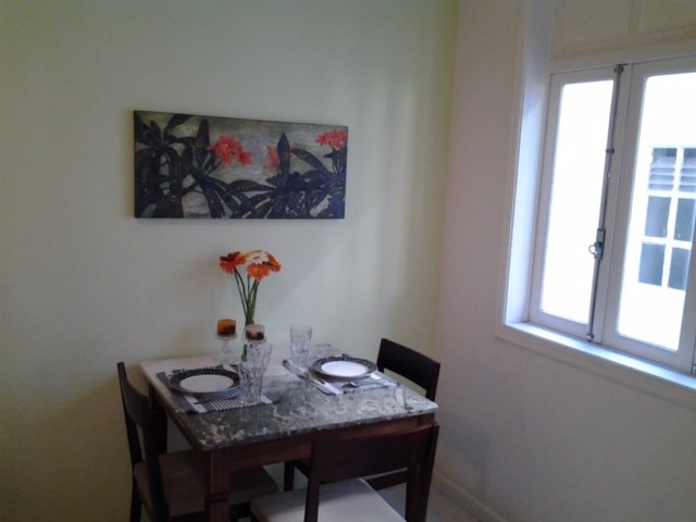 Foto 1 de Apartamento com 2 Quartos para alugar, 55m² em Leblon, Rio de Janeiro