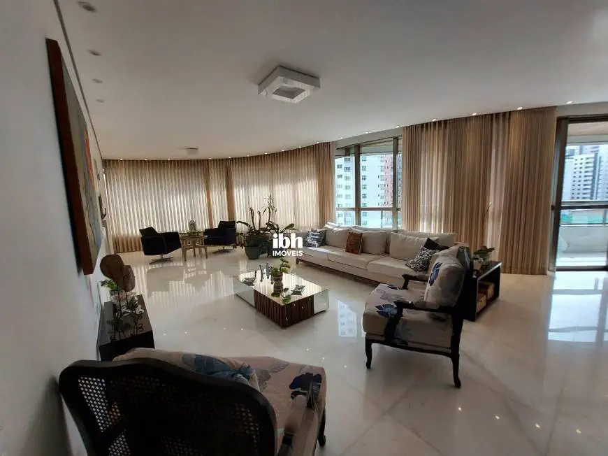 Foto 1 de Apartamento com 3 Quartos para alugar, 240m² em Belvedere, Belo Horizonte