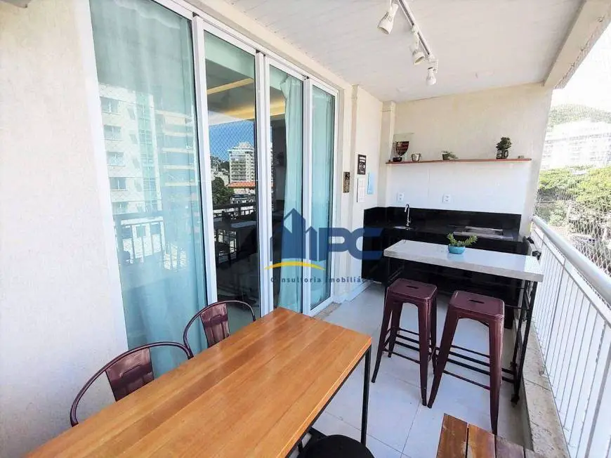 Foto 1 de Apartamento com 3 Quartos à venda, 83m² em Pé Pequeno, Niterói