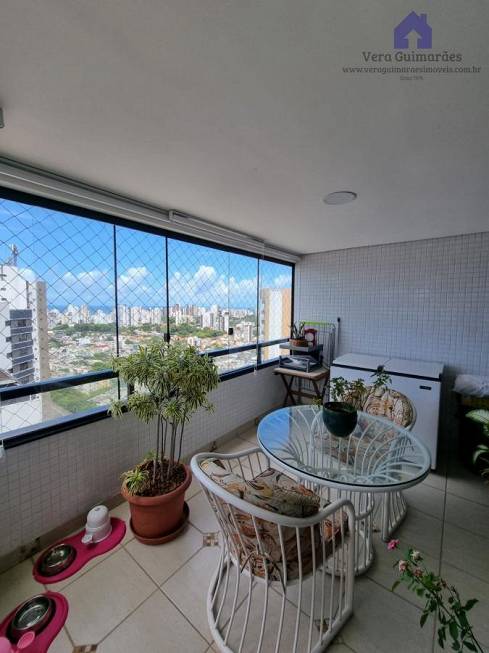 Foto 1 de Apartamento com 4 Quartos à venda, 236m² em Caminho Das Árvores, Salvador