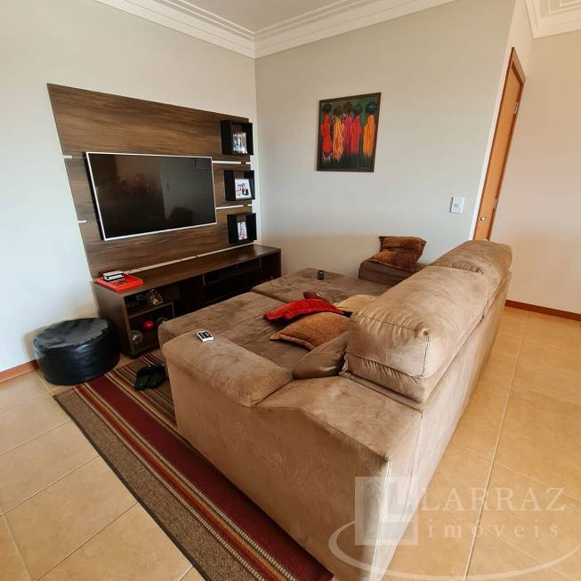 Foto 2 de Apartamento com 4 Quartos para alugar, 155m² em Jardim Irajá, Ribeirão Preto