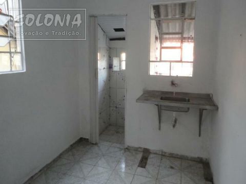 Foto 1 de Casa com 1 Quarto para alugar, 50m² em Vila Curuçá, Santo André