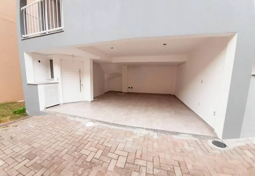 Foto 2 de Casa com 2 Quartos à venda, 123m² em Camaquã, Porto Alegre