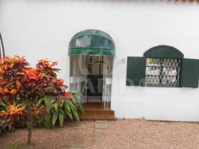Foto 2 de Casa com 2 Quartos à venda, 60m² em Higienópolis, Porto Alegre