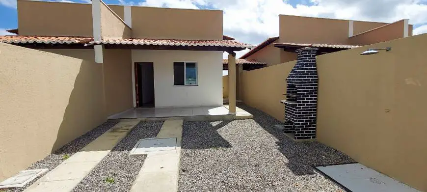 Foto 3 de Casa com 2 Quartos à venda, 77m² em Jardim Bandeirante, Maracanaú