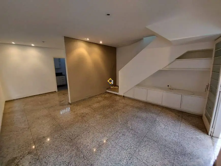 Foto 2 de Casa com 2 Quartos à venda, 114m² em Santa Rosa, Belo Horizonte